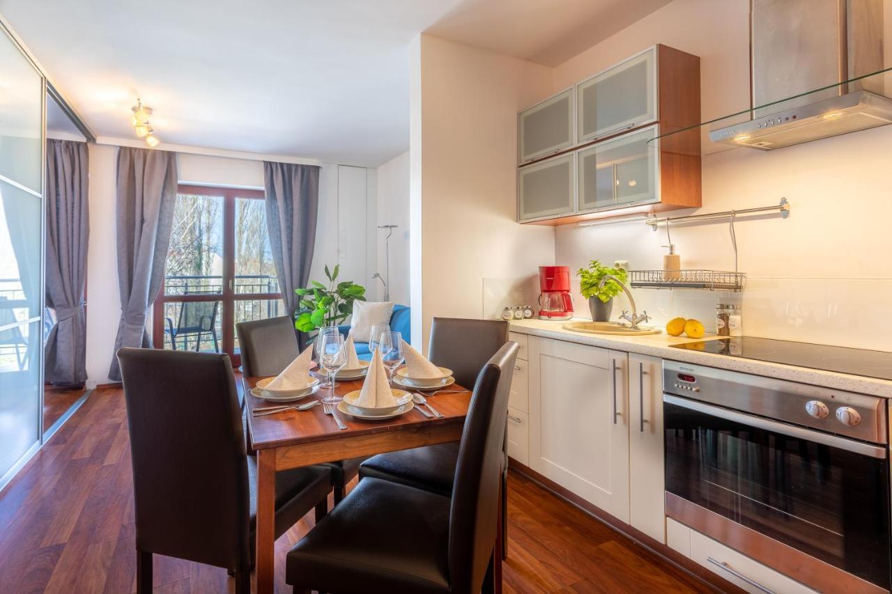 Ambria Apartments Promenada ชวีโนวิชแจ ภายนอก รูปภาพ