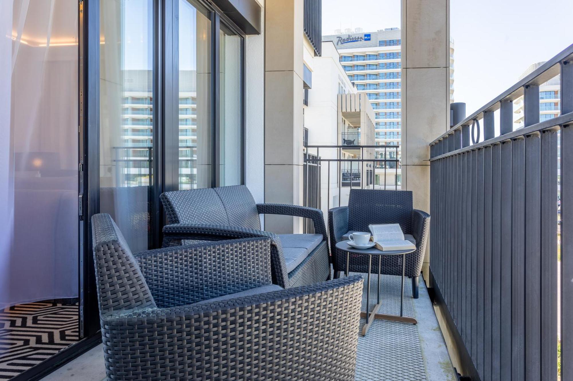 Ambria Apartments Promenada ชวีโนวิชแจ ภายนอก รูปภาพ