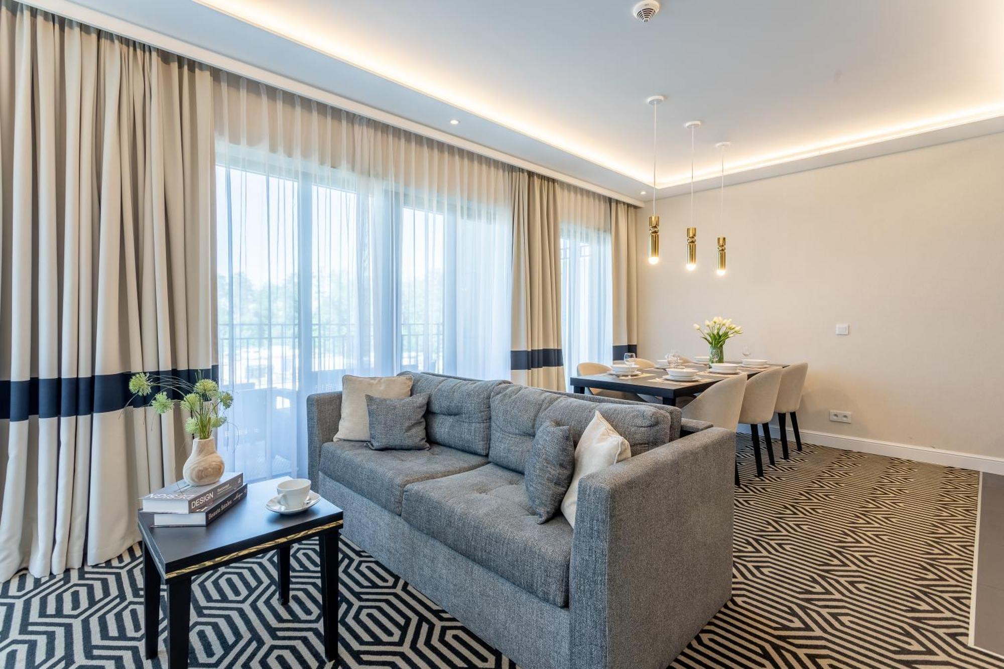 Ambria Apartments Promenada ชวีโนวิชแจ ภายนอก รูปภาพ