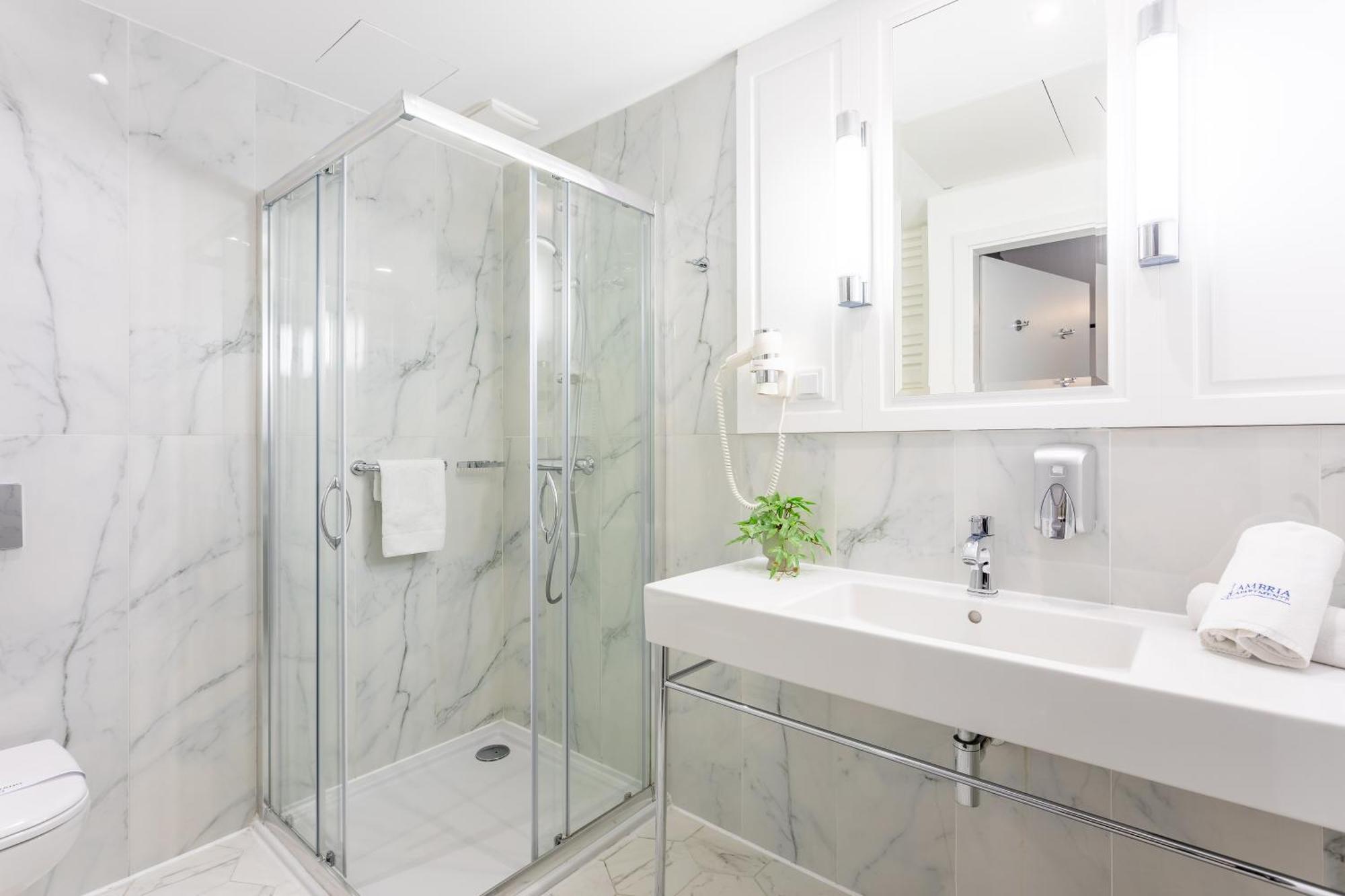 Ambria Apartments Promenada ชวีโนวิชแจ ภายนอก รูปภาพ