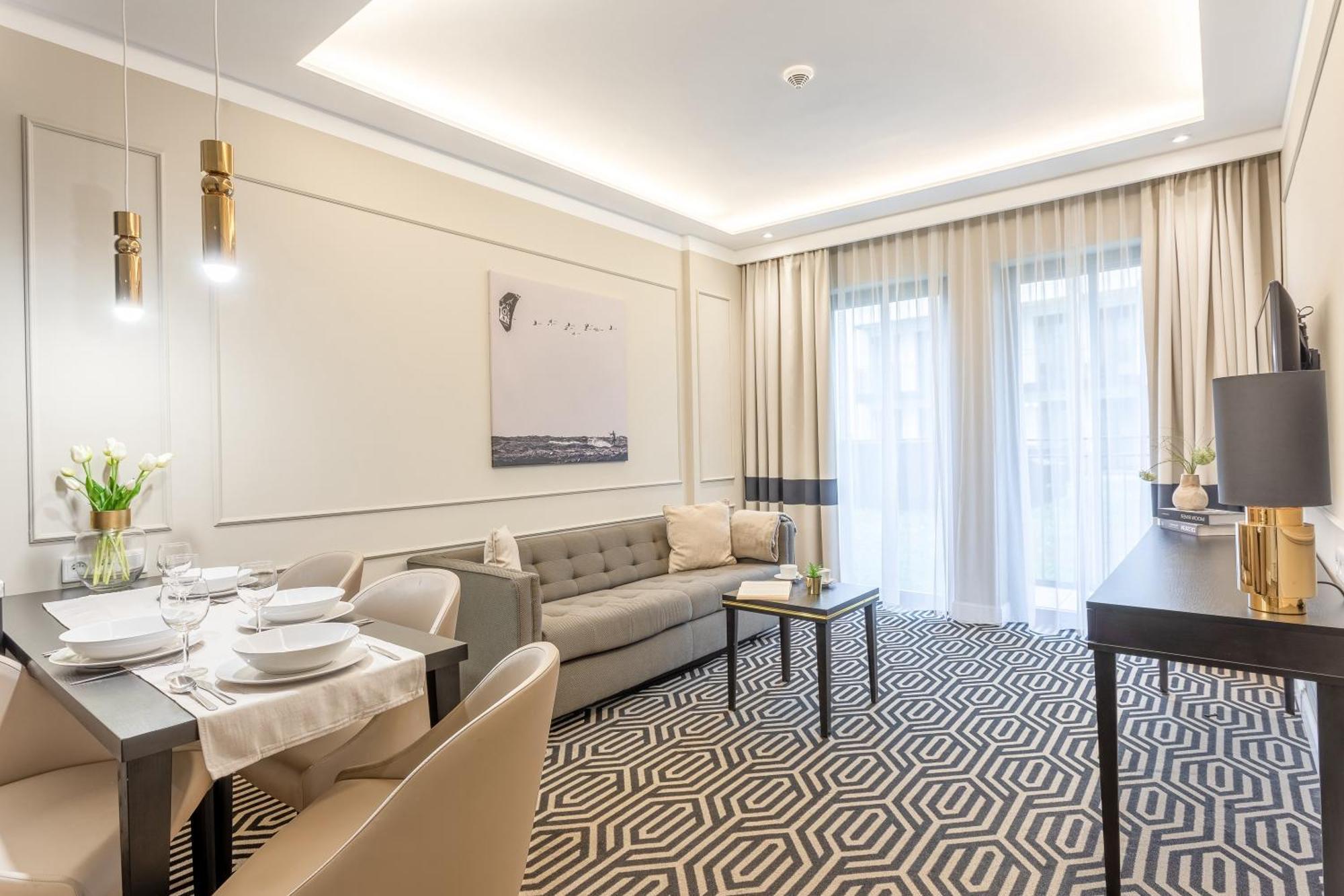 Ambria Apartments Promenada ชวีโนวิชแจ ภายนอก รูปภาพ